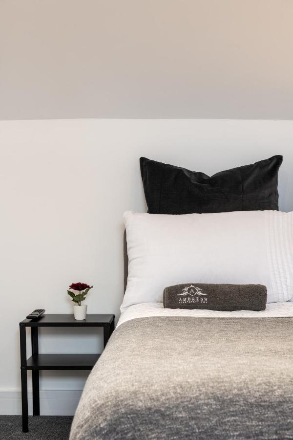 Cool, Calm & Contractor-Approved - Summer Stays Open - Apartment D Gillingham  Eksteriør bilde